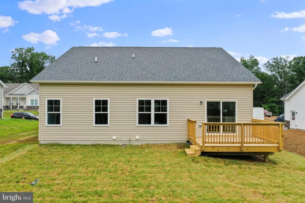 LARIMAR LANE Inwood, WV 25428