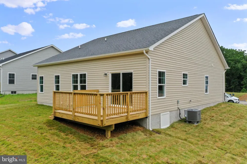 LARIMAR LANE Inwood, WV 25428