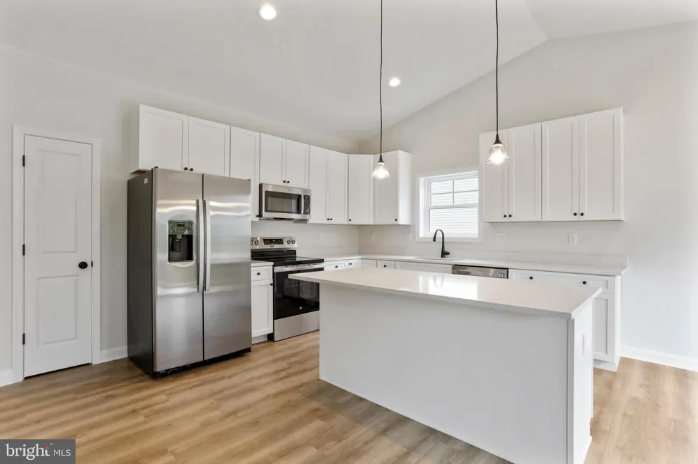 LARIMAR LANE Inwood, WV 25428