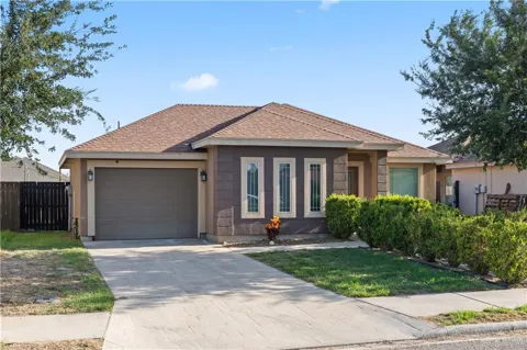 922 W Eisenhower Avenue