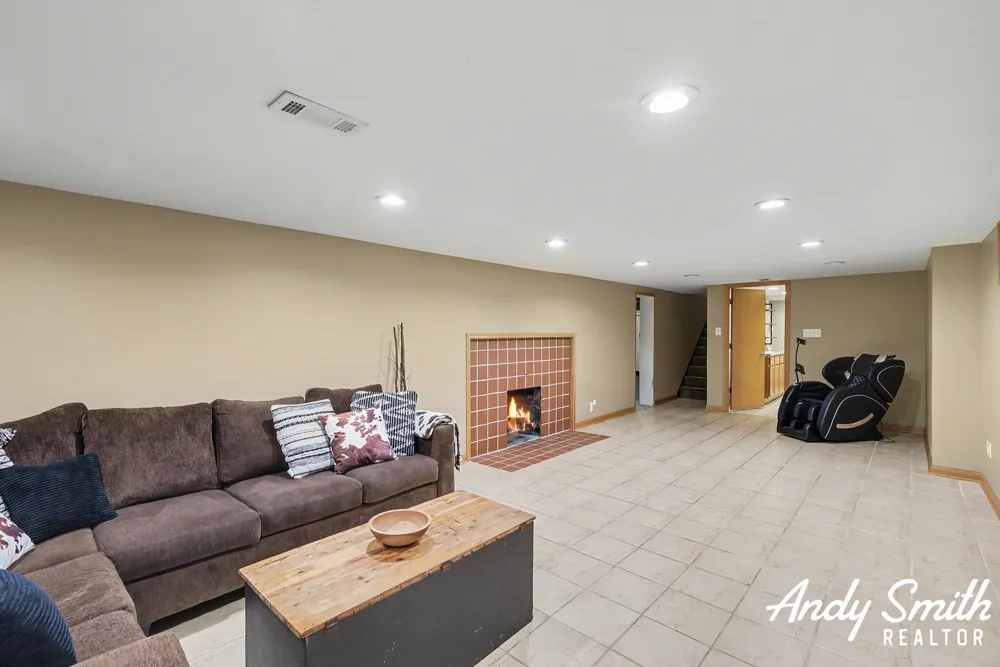 148 Kings Boulevard Sparta, MI 49345