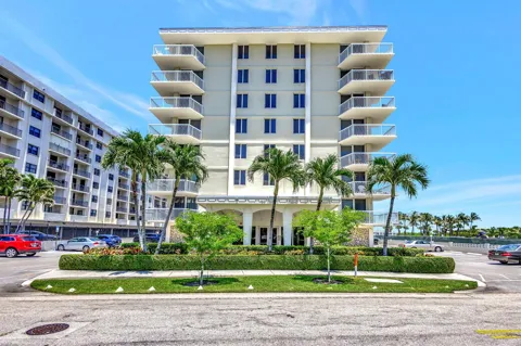 125 S OCEAN AVENUE #211