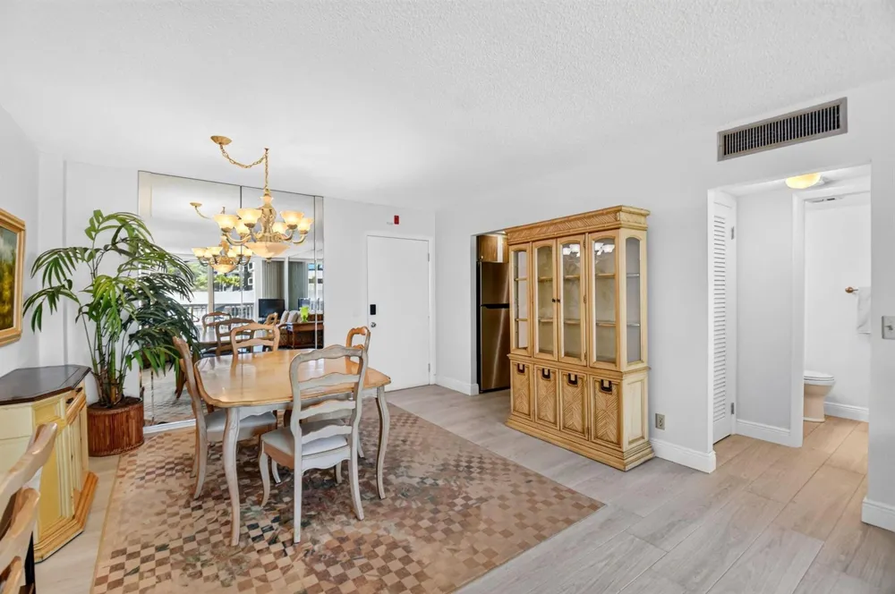 125 S OCEAN AVENUE #211 Palm Beach Shores, FL 33404