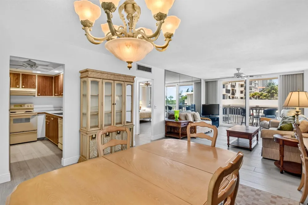 125 S OCEAN AVENUE #211 Palm Beach Shores, FL 33404