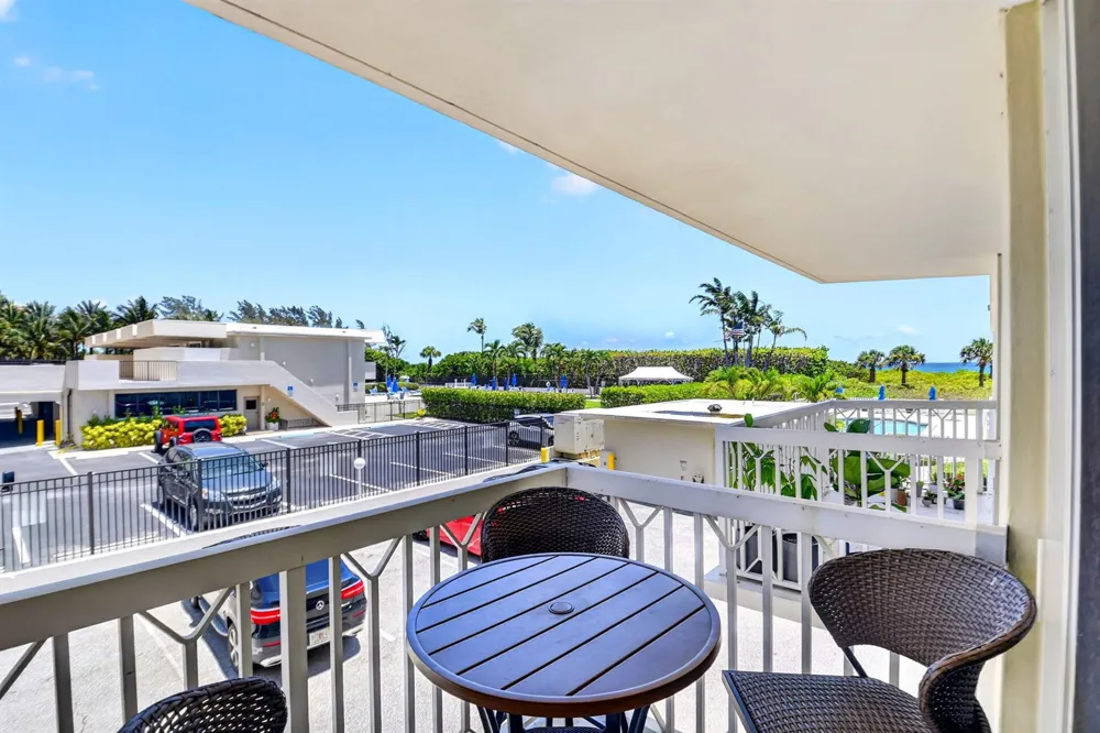 125 S OCEAN AVENUE #211 Palm Beach Shores, FL 33404