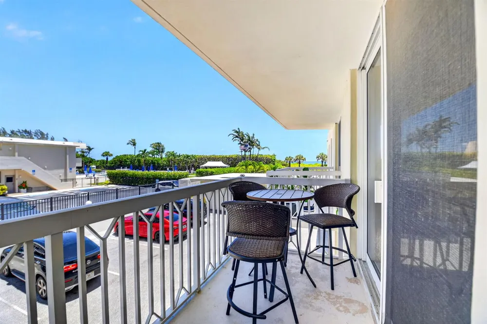 125 S OCEAN AVENUE #211 Palm Beach Shores, FL 33404