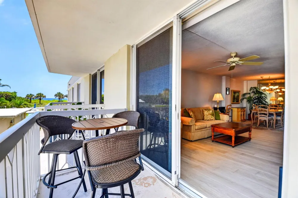 125 S OCEAN AVENUE #211 Palm Beach Shores, FL 33404