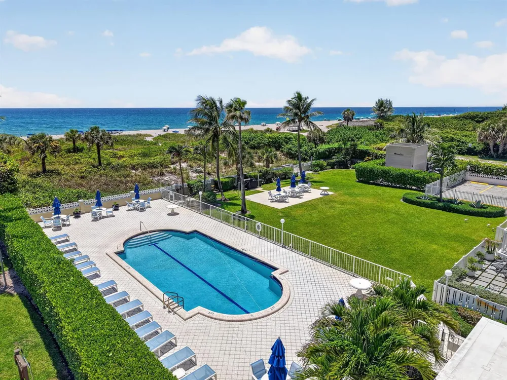 125 S OCEAN AVENUE #211 Palm Beach Shores, FL 33404