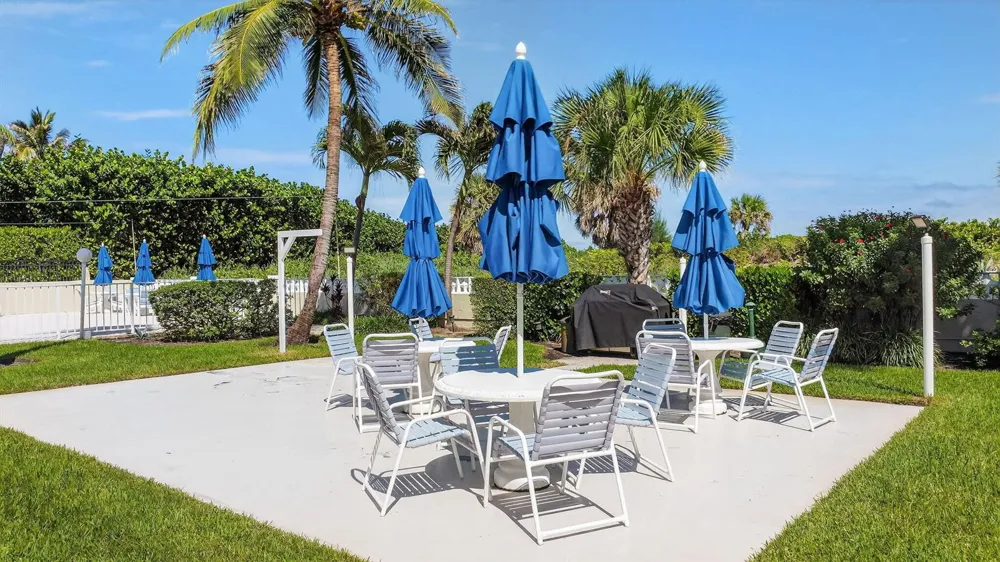 125 S OCEAN AVENUE #211 Palm Beach Shores, FL 33404