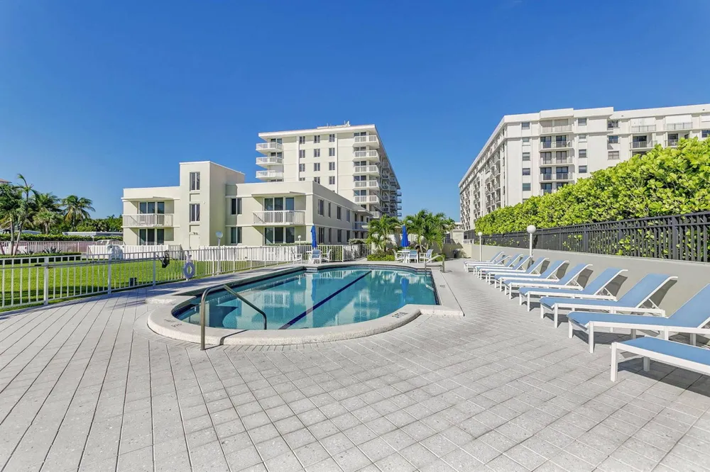 125 S OCEAN AVENUE #211 Palm Beach Shores, FL 33404