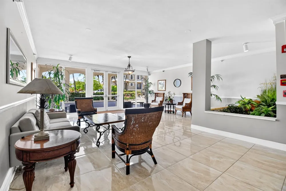 125 S OCEAN AVENUE #211 Palm Beach Shores, FL 33404