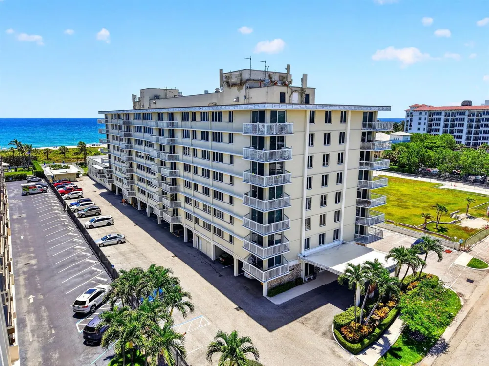 125 S OCEAN AVENUE #211 Palm Beach Shores, FL 33404