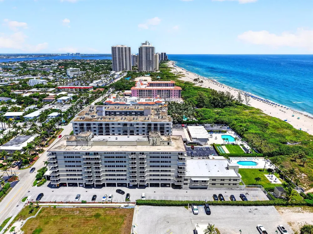 125 S OCEAN AVENUE #211 Palm Beach Shores, FL 33404