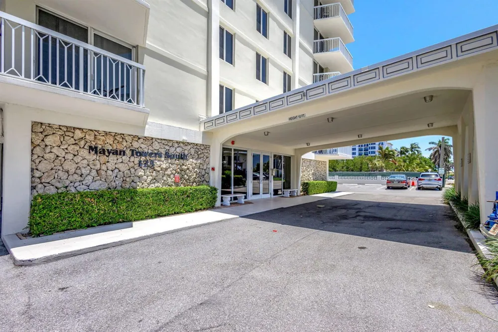 125 S OCEAN AVENUE #211 Palm Beach Shores, FL 33404