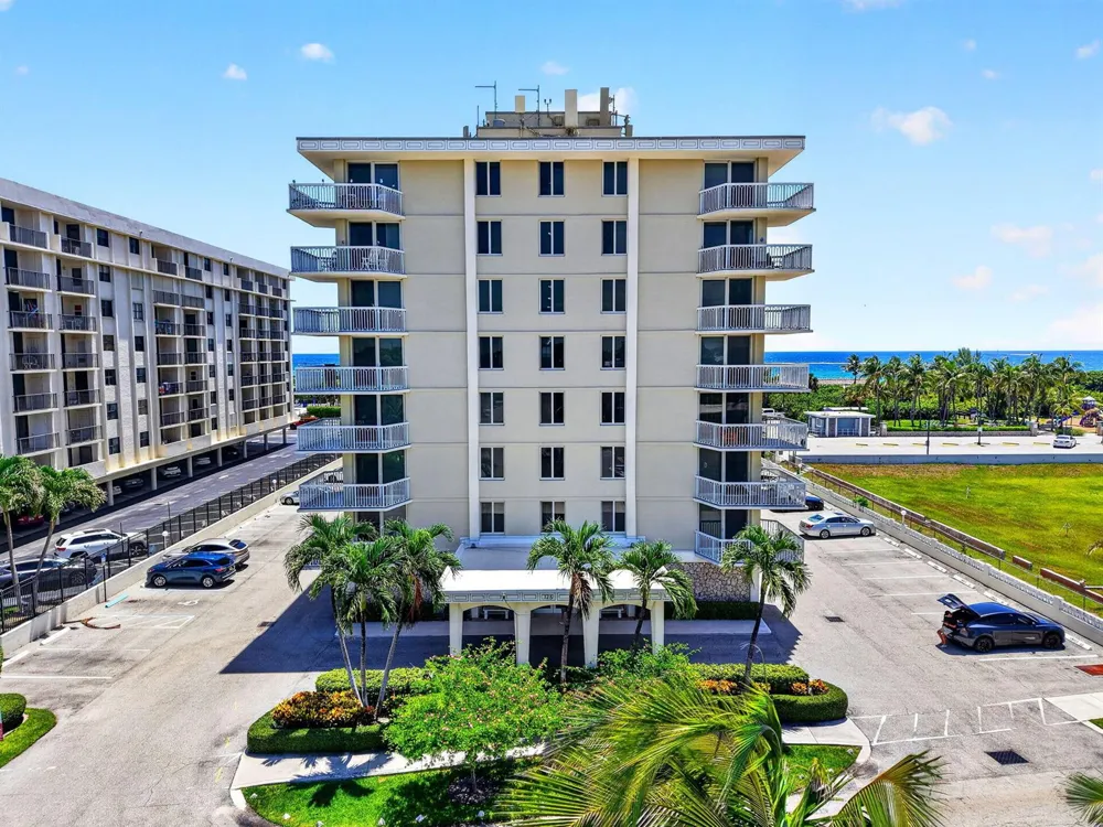 125 S OCEAN AVENUE #211 Palm Beach Shores, FL 33404