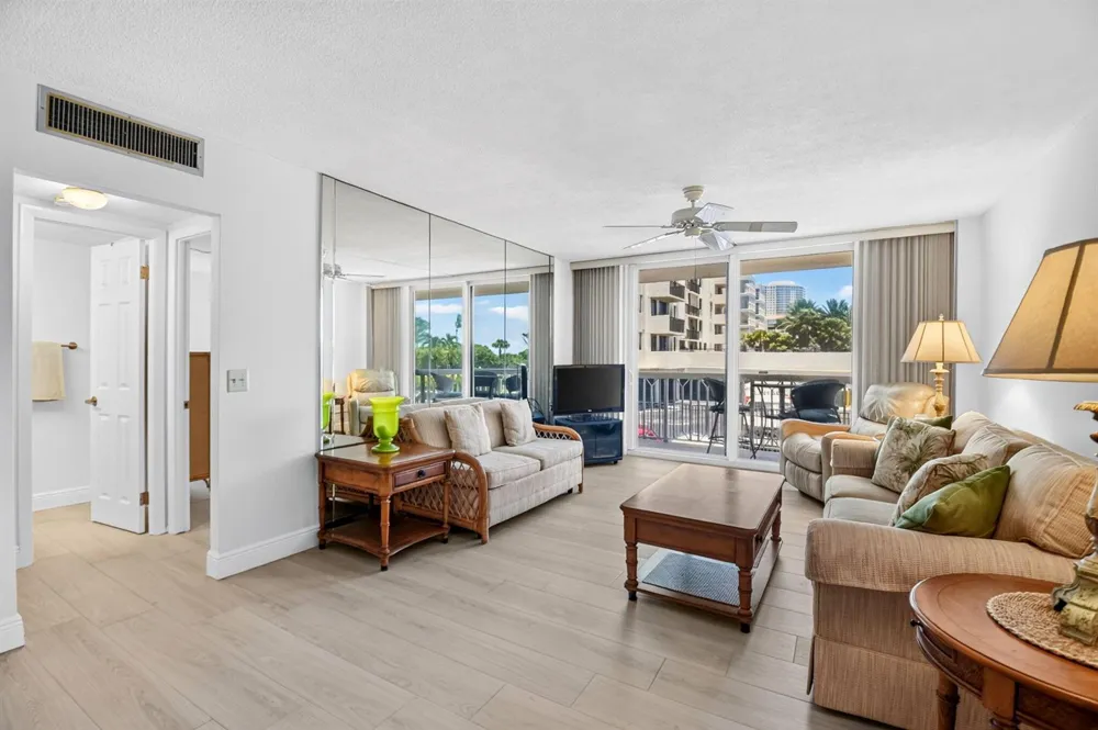 125 S OCEAN AVENUE #211 Palm Beach Shores, FL 33404