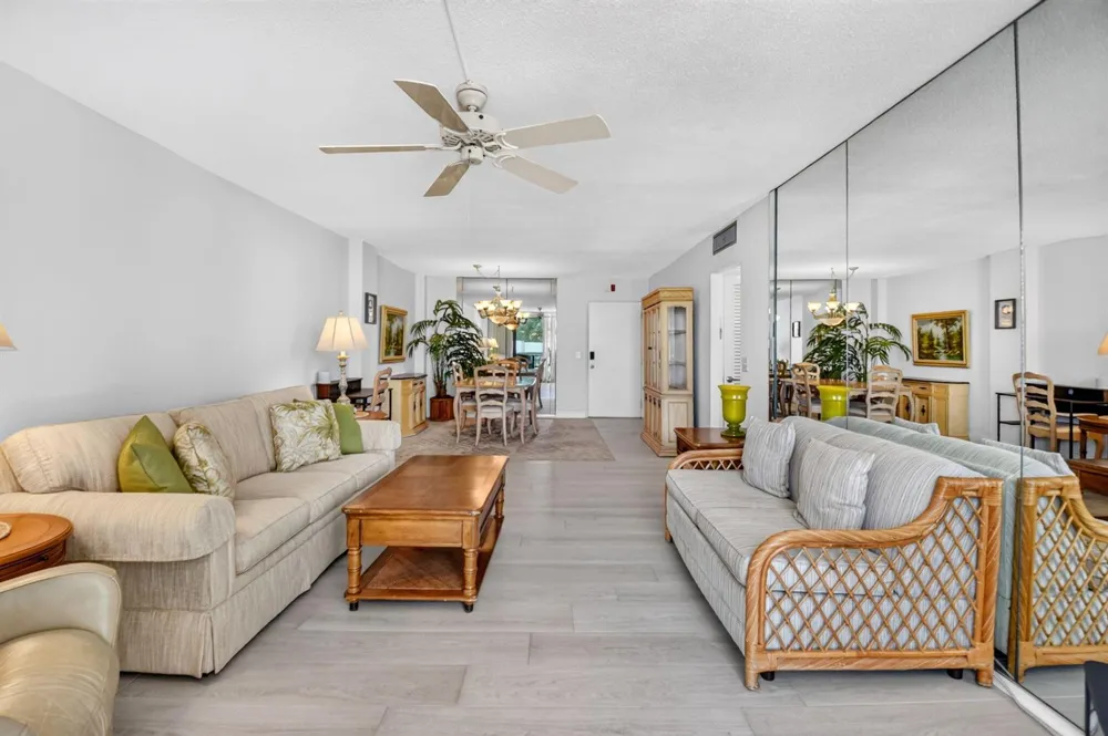 125 S OCEAN AVENUE #211 Palm Beach Shores, FL 33404