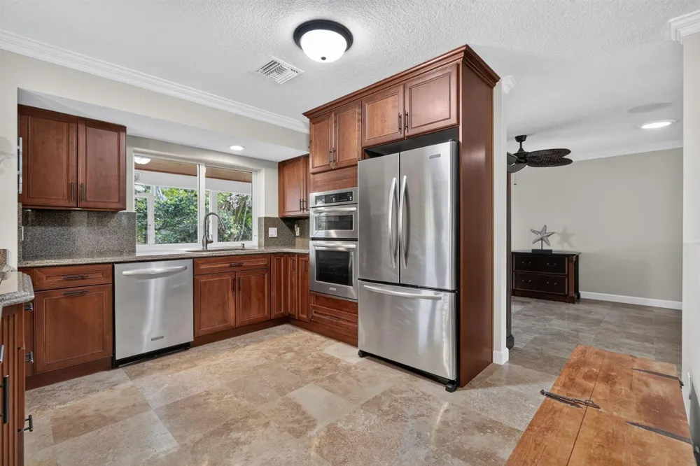 8797 SE SHARON STREET Hobe Sound, FL 33455