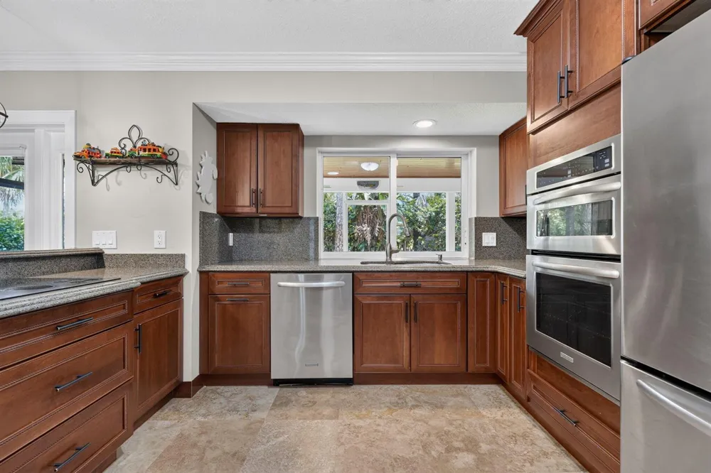 8797 SE SHARON STREET Hobe Sound, FL 33455