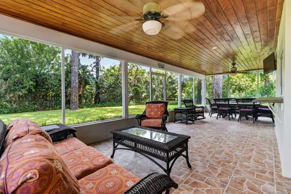 8797 SE SHARON STREET Hobe Sound, FL 33455