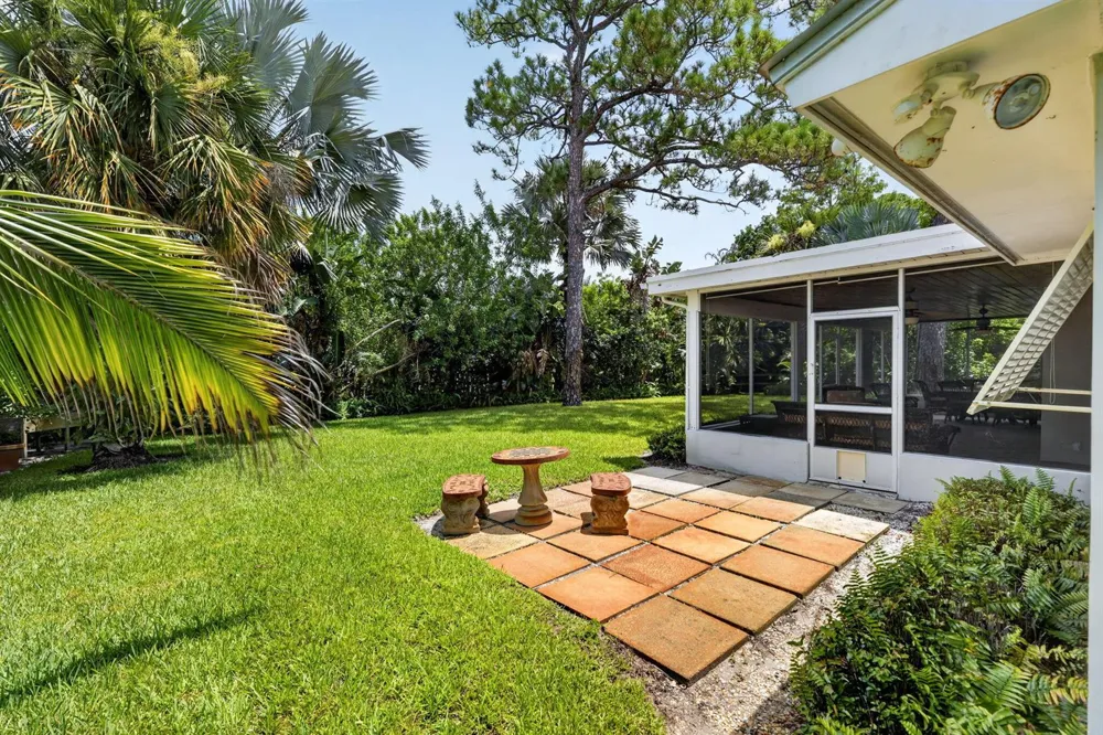 8797 SE SHARON STREET Hobe Sound, FL 33455