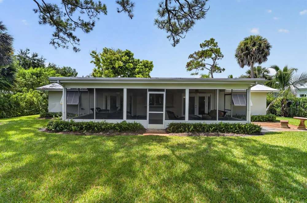 8797 SE SHARON STREET Hobe Sound, FL 33455
