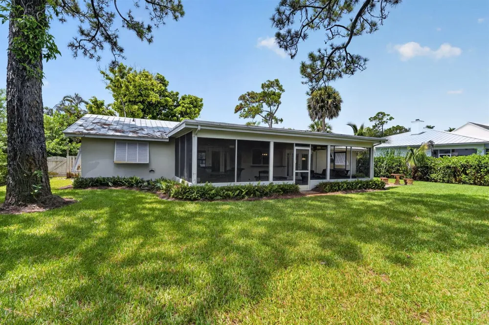 8797 SE SHARON STREET Hobe Sound, FL 33455