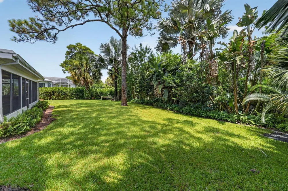 8797 SE SHARON STREET Hobe Sound, FL 33455