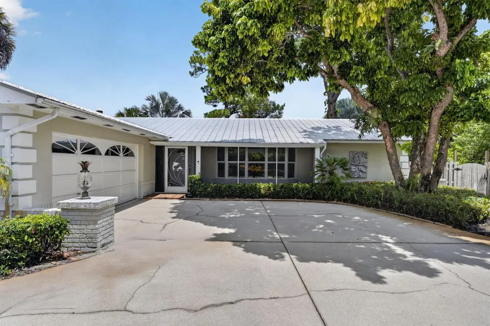 8797 SE SHARON STREET Hobe Sound, FL 33455