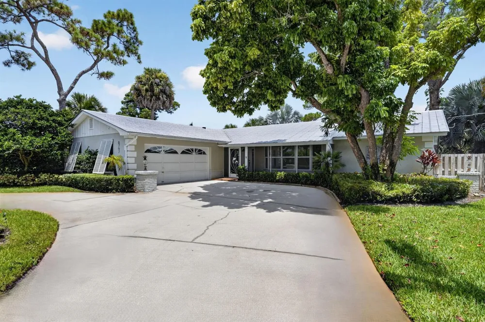 8797 SE SHARON STREET Hobe Sound, FL 33455