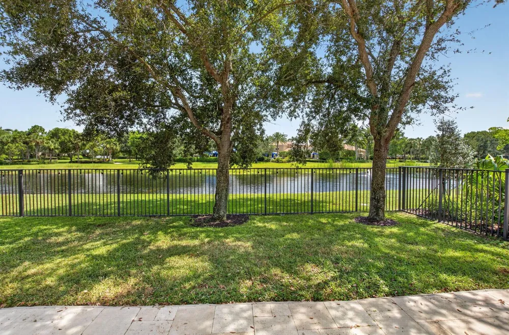 8142 Kendria Cove Terrace Boynton Beach, FL 33473