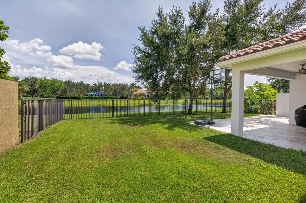 8142 Kendria Cove Terrace Boynton Beach, FL 33473