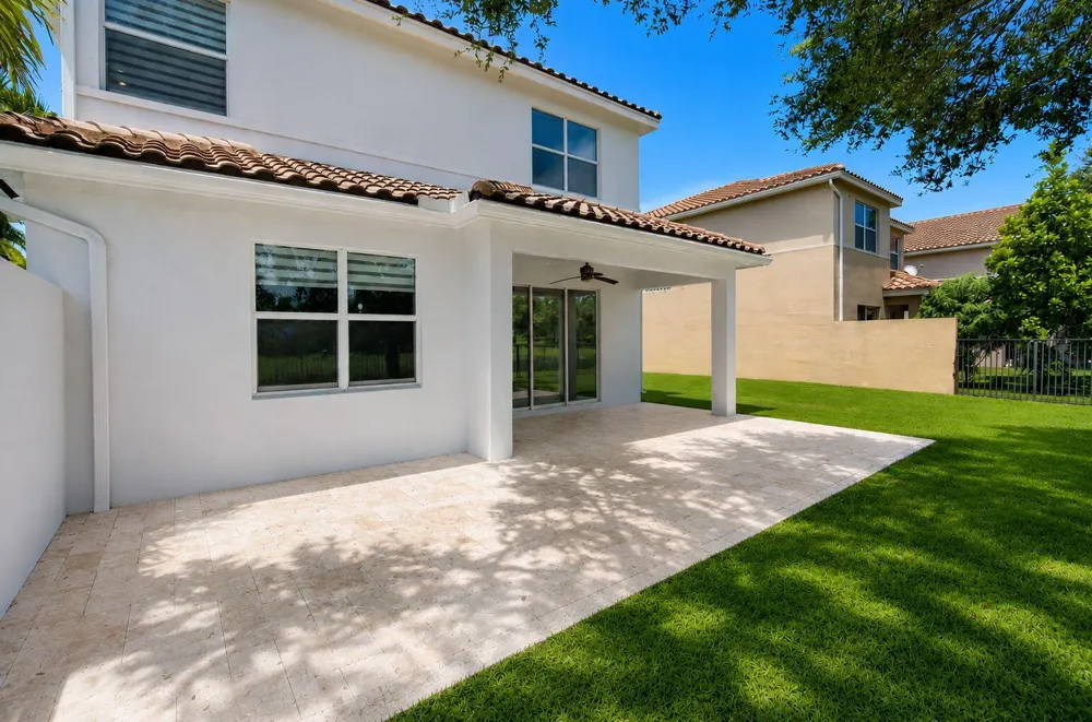 8142 Kendria Cove Terrace Boynton Beach, FL 33473