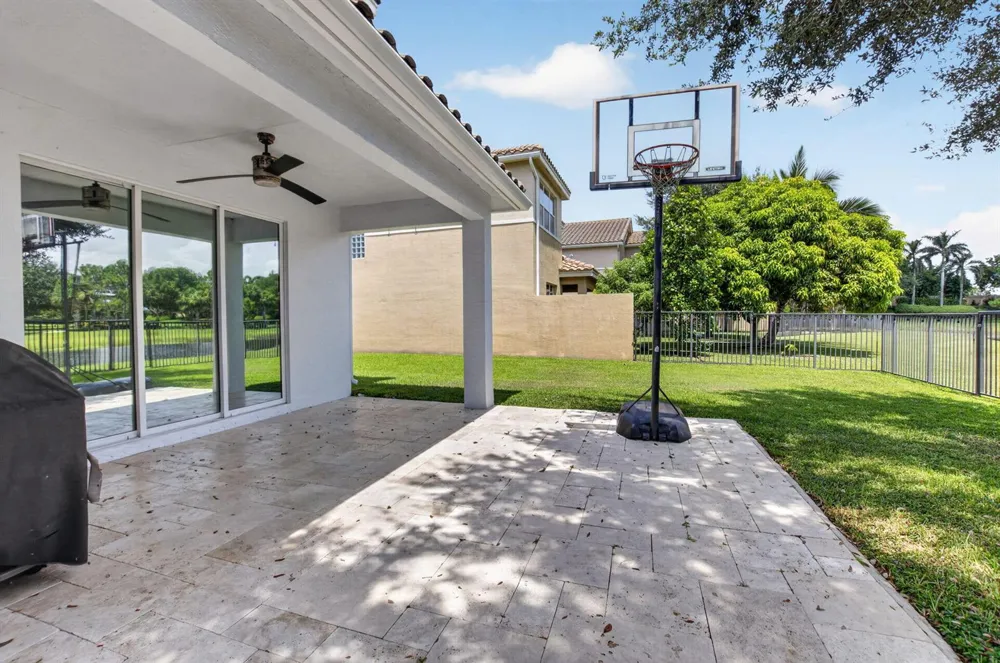 8142 Kendria Cove Terrace Boynton Beach, FL 33473