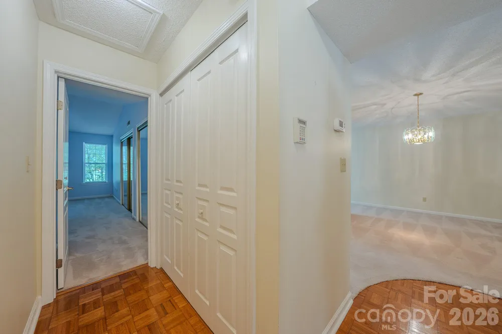 902 Woodlea Court Asheville, NC 28806