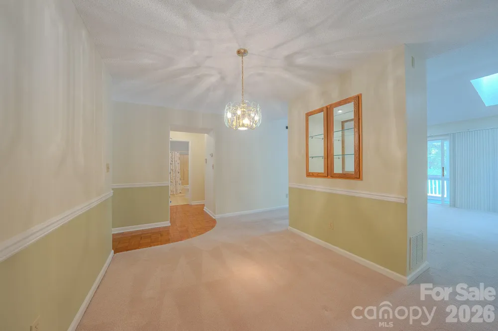 902 Woodlea Court Asheville, NC 28806