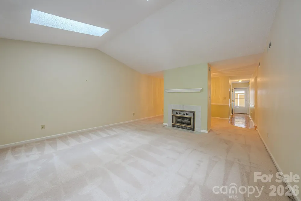 902 Woodlea Court Asheville, NC 28806