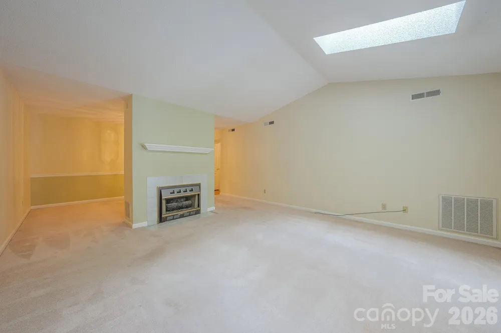 902 Woodlea Court Asheville, NC 28806