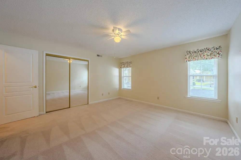 902 Woodlea Court Asheville, NC 28806