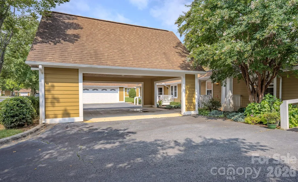 902 Woodlea Court Asheville, NC 28806