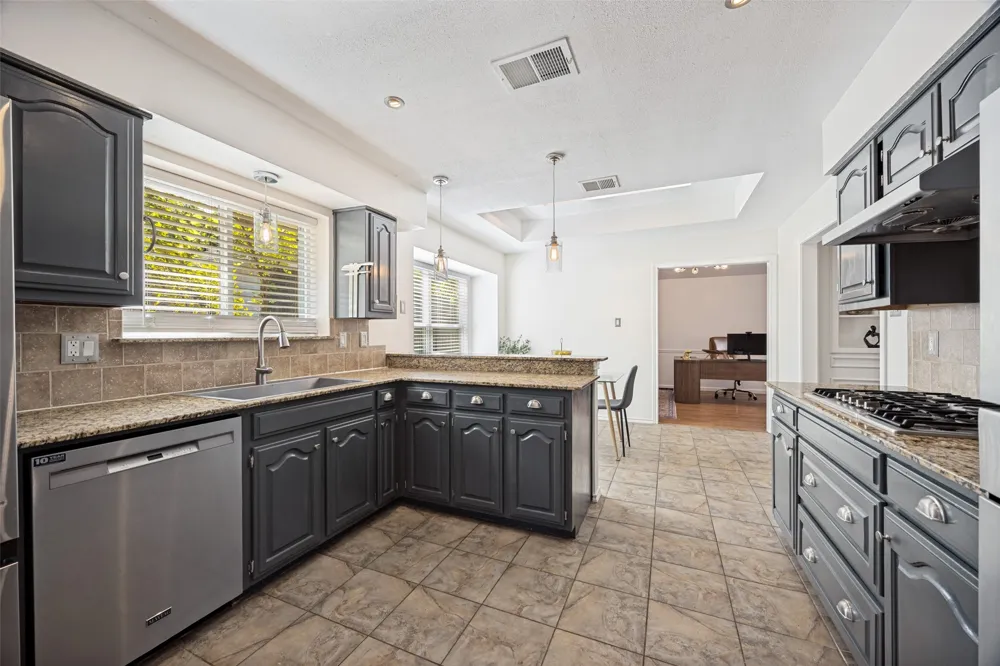 9140 Sweetwater Drive Dallas, TX 75228