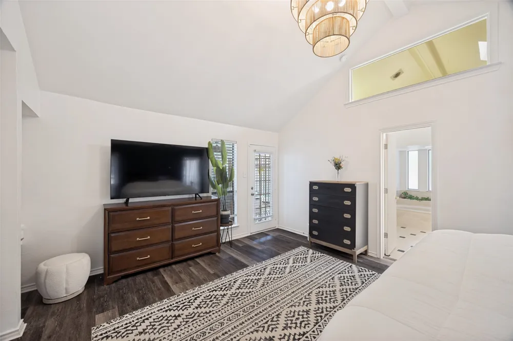 9140 Sweetwater Drive Dallas, TX 75228