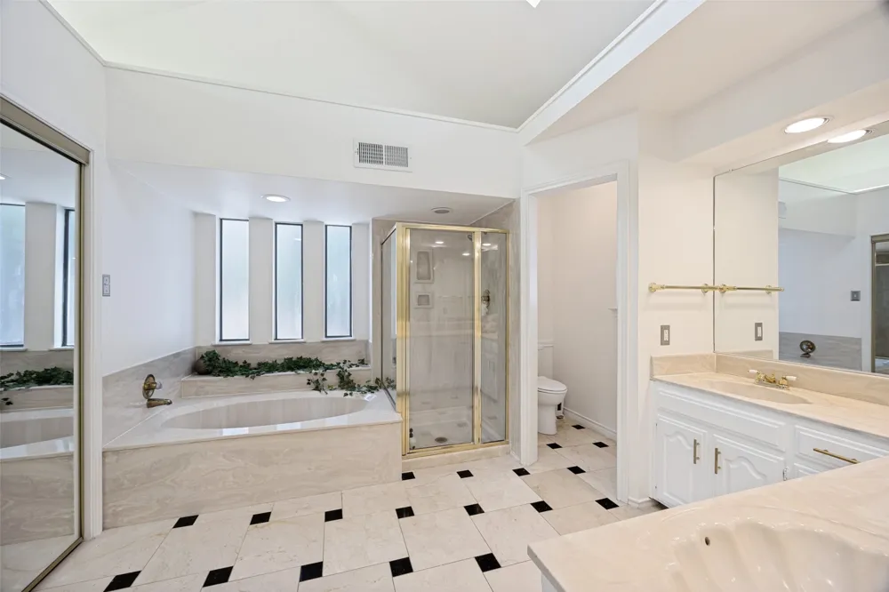 9140 Sweetwater Drive Dallas, TX 75228