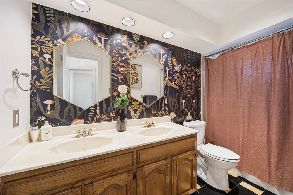 9140 Sweetwater Drive Dallas, TX 75228