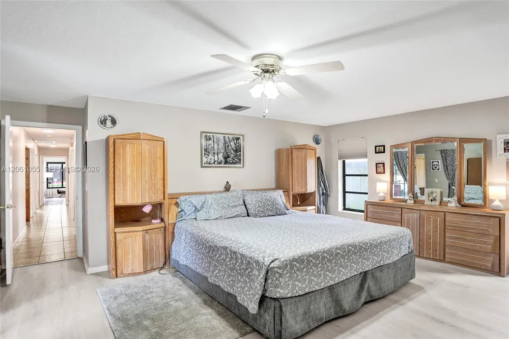 1221 NW 78th Ave Plantation, FL 33322