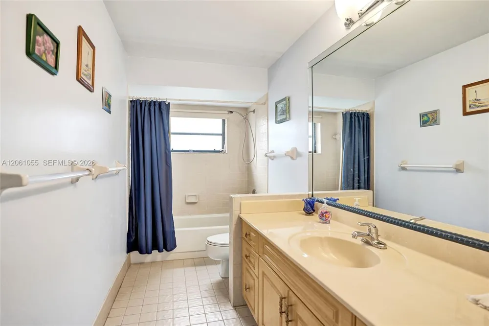 1221 NW 78th Ave Plantation, FL 33322