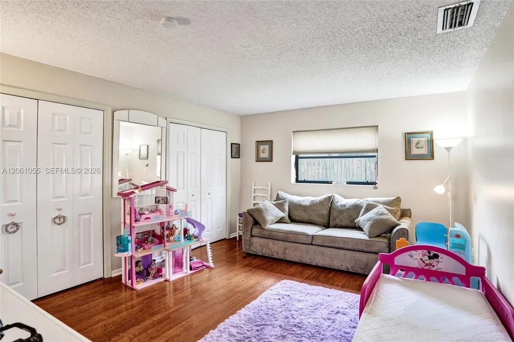 1221 NW 78th Ave Plantation, FL 33322
