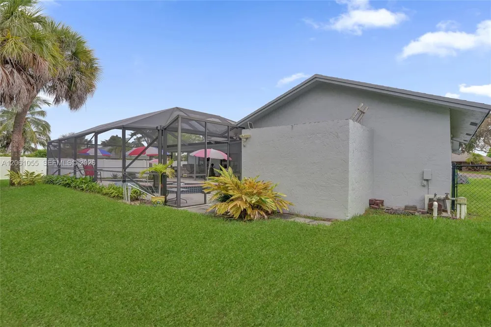 1221 NW 78th Ave Plantation, FL 33322