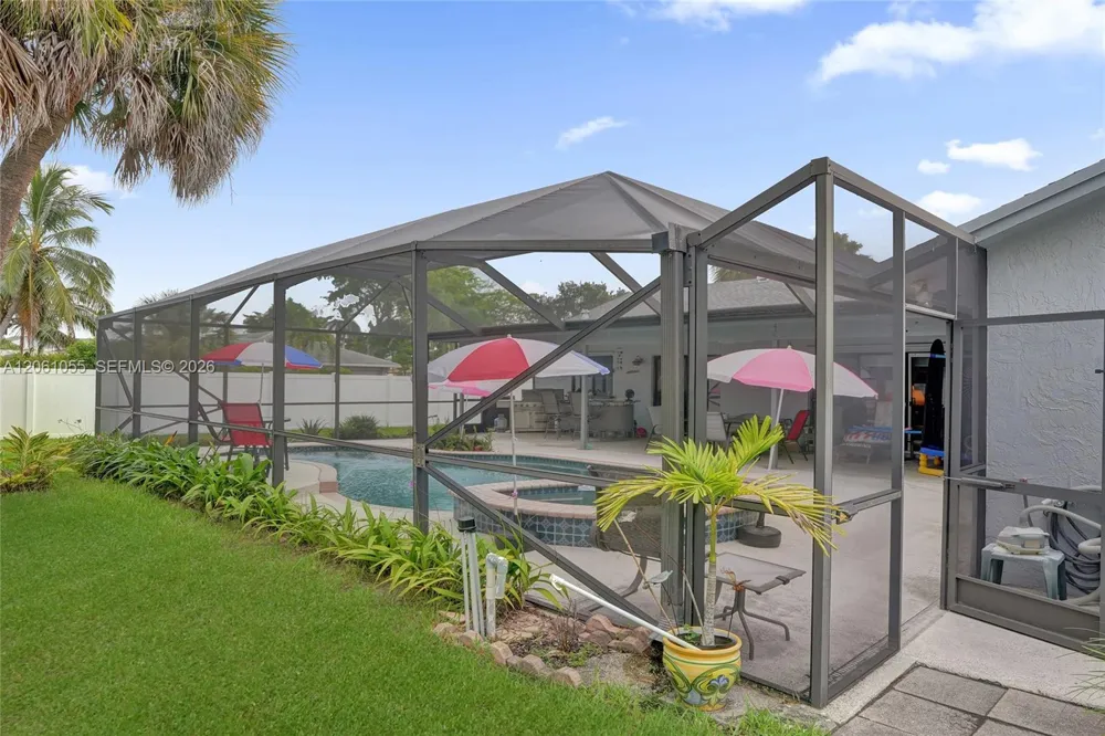 1221 NW 78th Ave Plantation, FL 33322