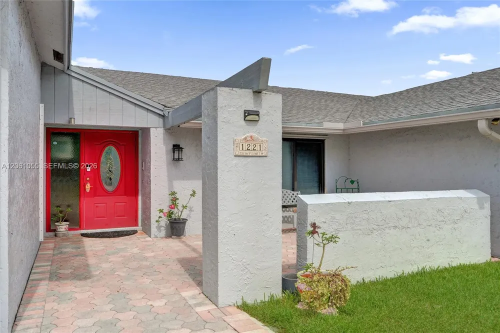 1221 NW 78th Ave Plantation, FL 33322